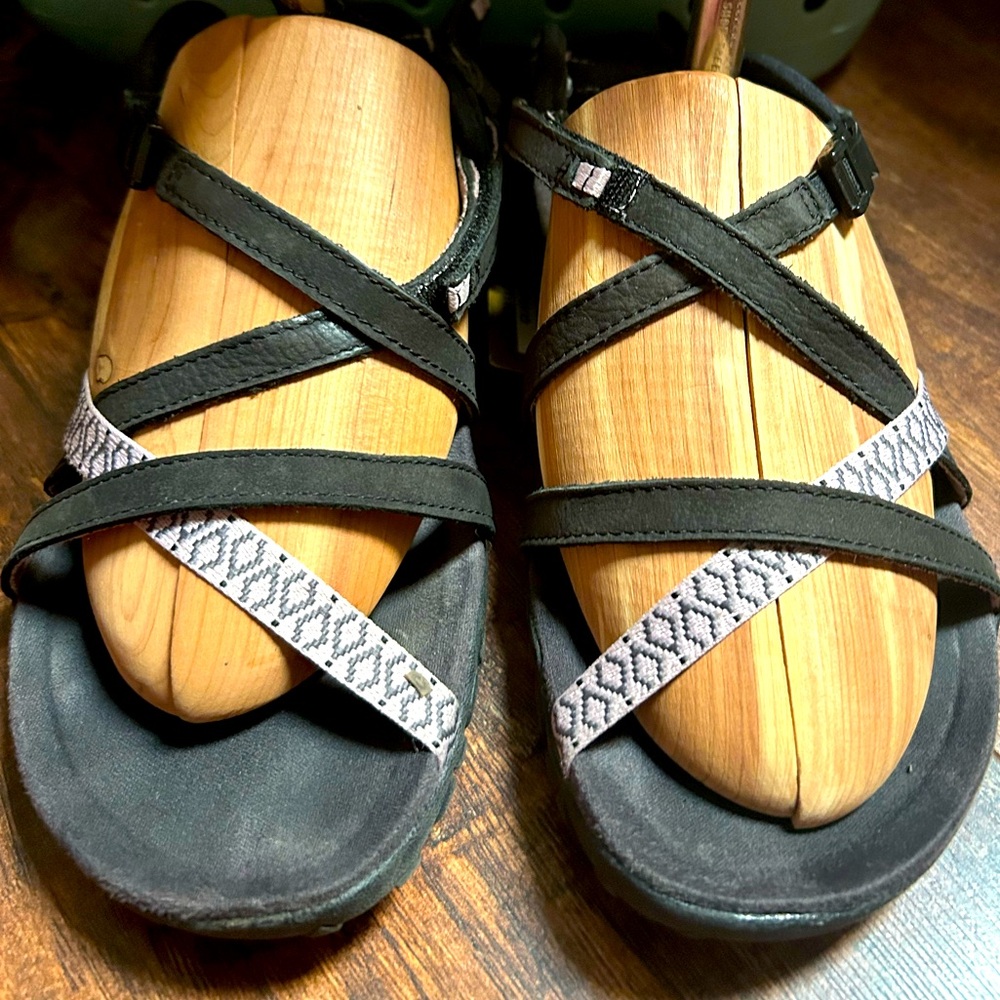 Merrell Air Cusion Memory Foam Black/lilac Performance W Sandals Sz 7 EUC